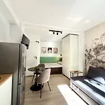 Chrobrego & Parking Free 아파트 *