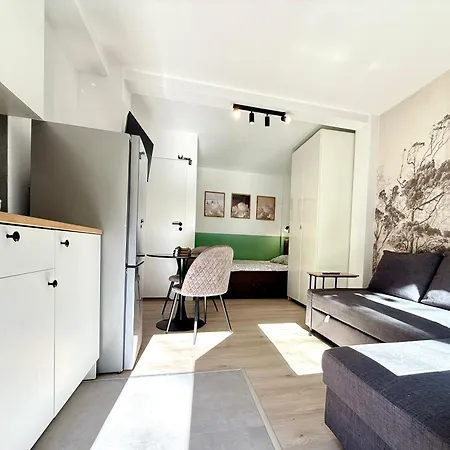 Chrobrego & Parking Free Апартаменты *