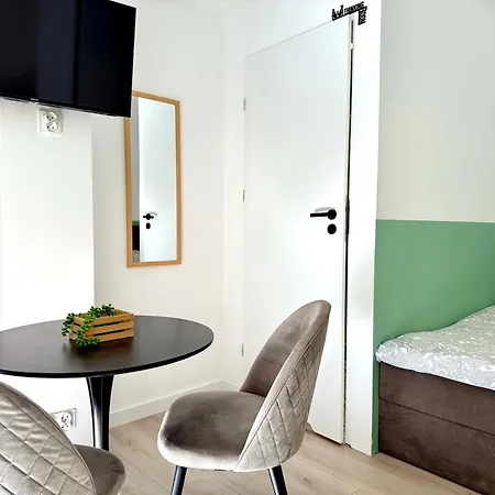 Chrobrego & Parking Free Апартаменты *