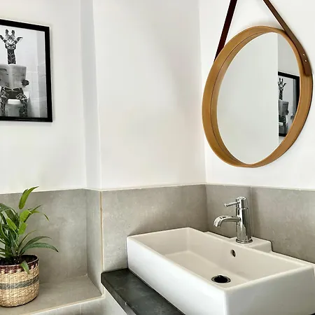 Chrobrego & Parking Free Апартаменты *